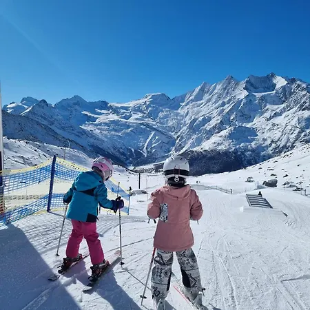 호텔 Ski-in/ski-out Sport 사스-알마겔